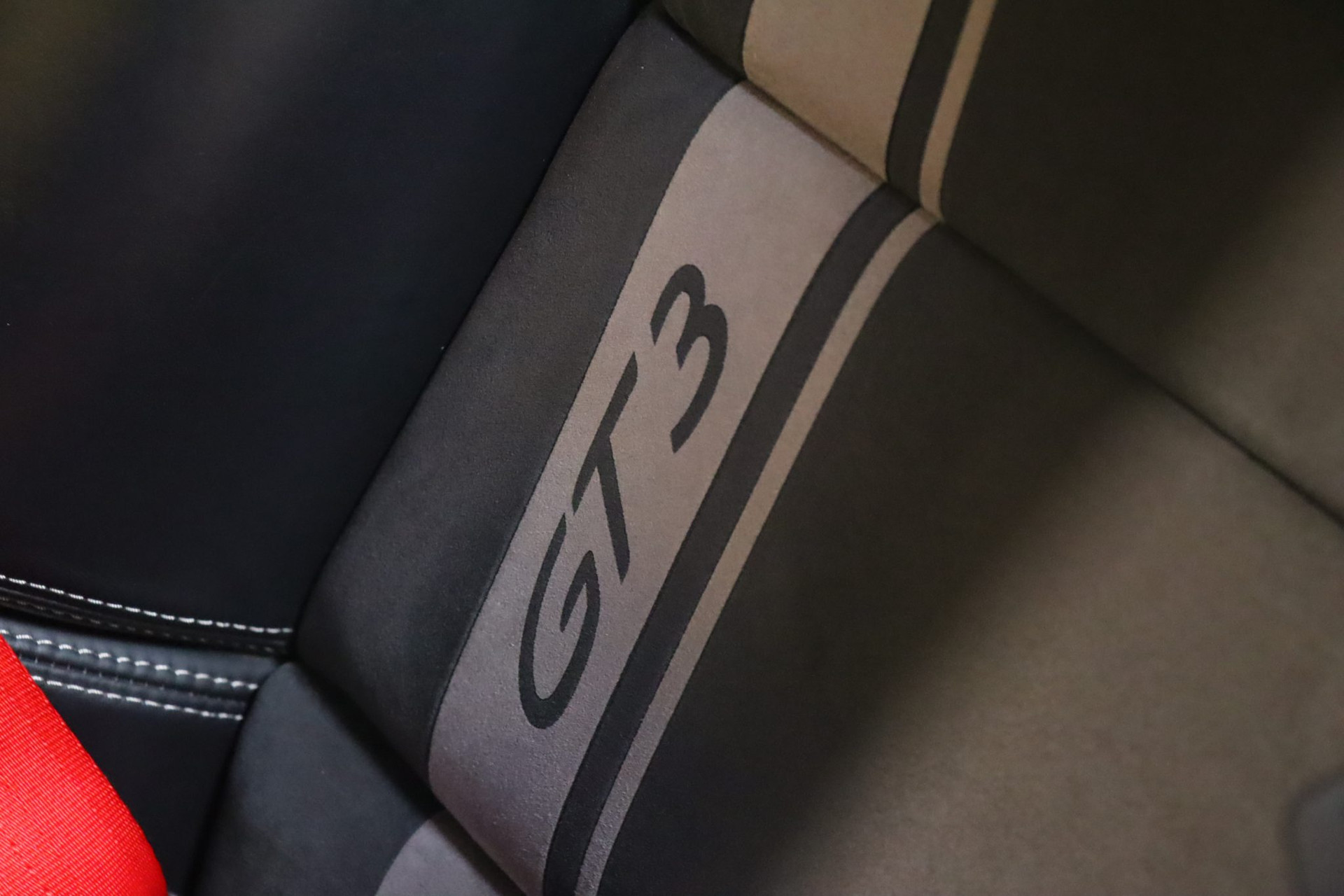 Porsche 911 Type 991.2 GT3 500ch PDK — Bleu Miami, 25 300 km – Photo 36
