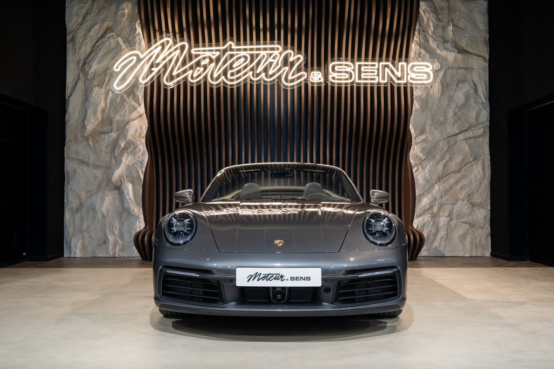 Porsche 911 Type 992 Carrera 4S Cabriolet – 22 900 km, Gris Quartz – Photo 3