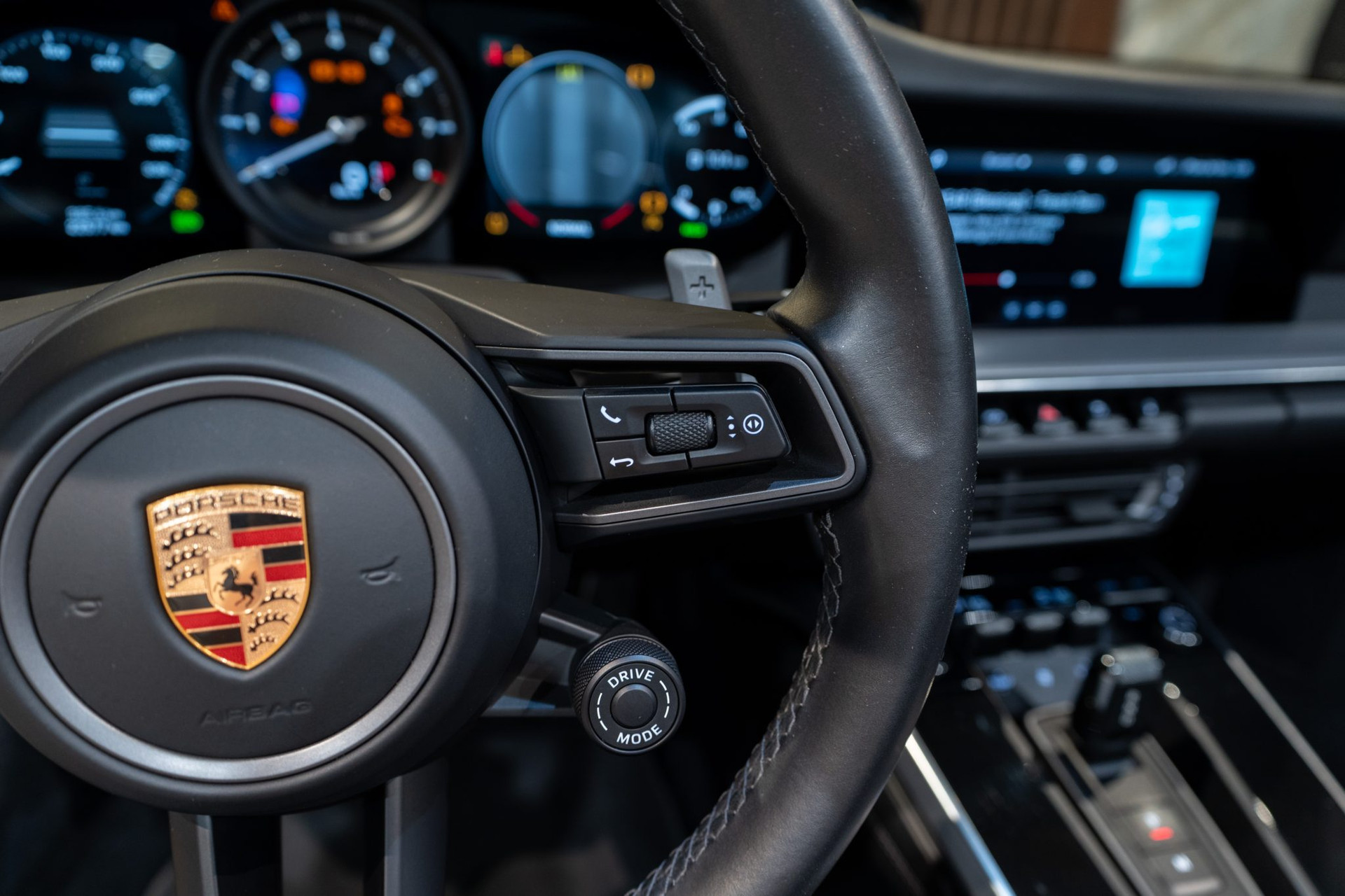 Porsche 911 Type 992 Carrera 4S Cabriolet – 22 900 km, Gris Quartz – Photo 23