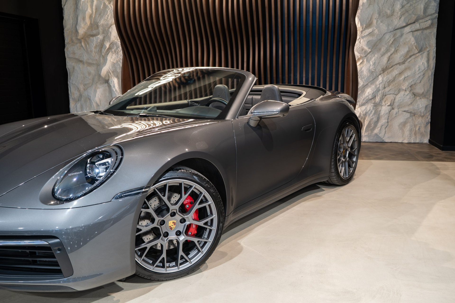 Porsche 911 Type 992 Carrera 4S Cabriolet – 22 900 km, Gris Quartz – Photo 41