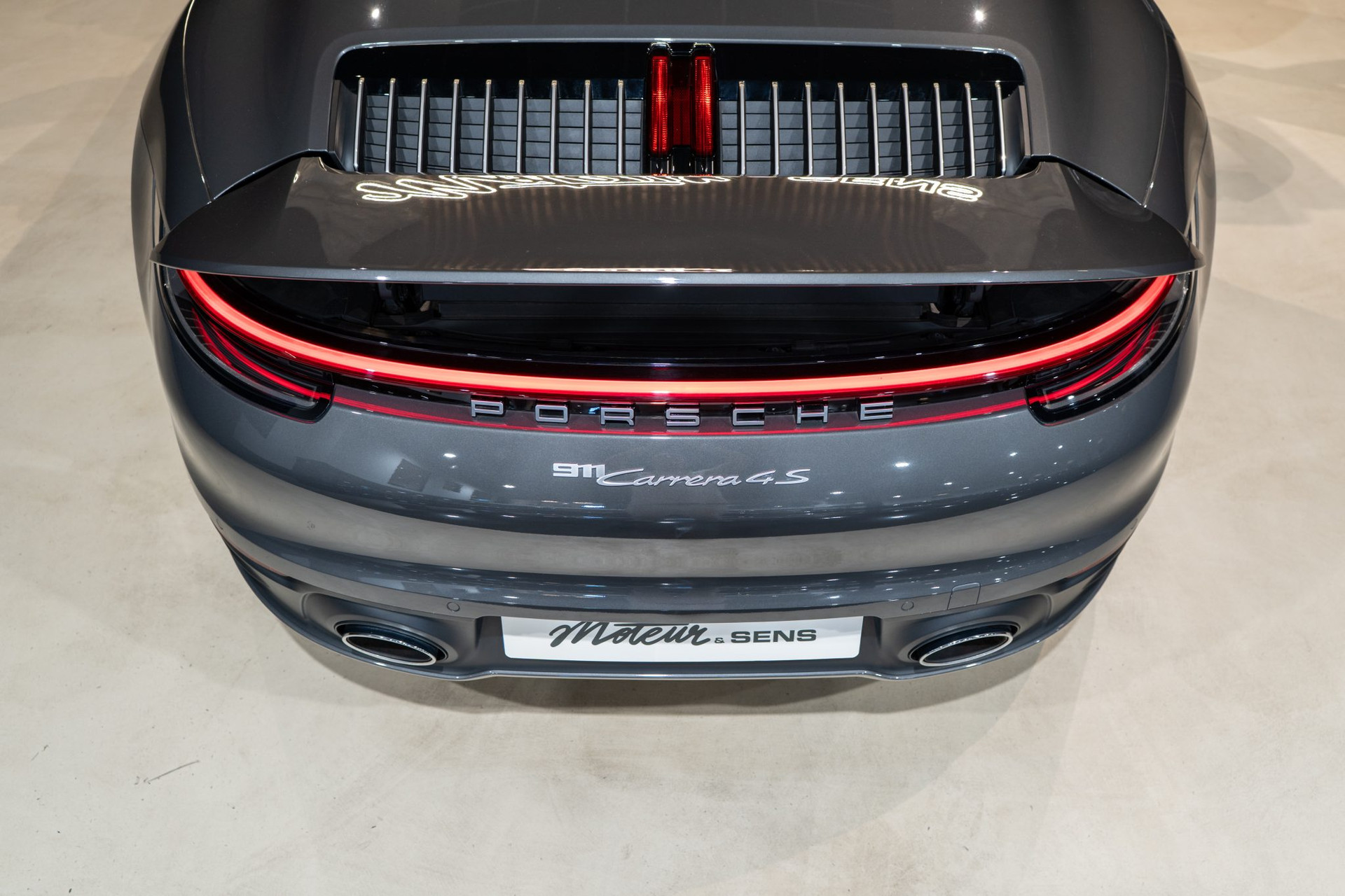 Porsche 911 Type 992 Carrera 4S Cabriolet – 22 900 km, Gris Quartz – Photo 44