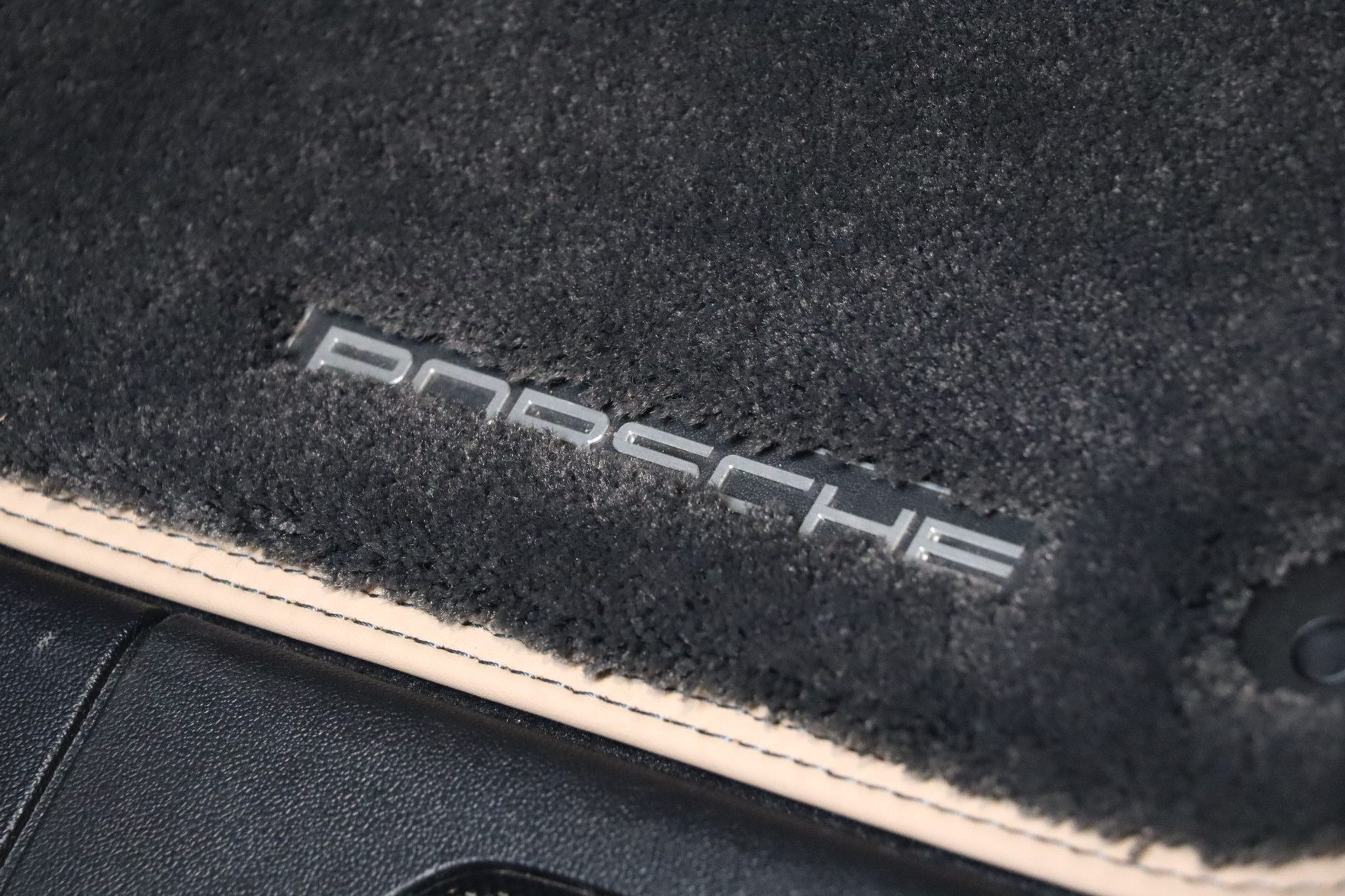 Porsche Cayenne Turbo E-Hybrid 739ch – Première main française – Photo 16