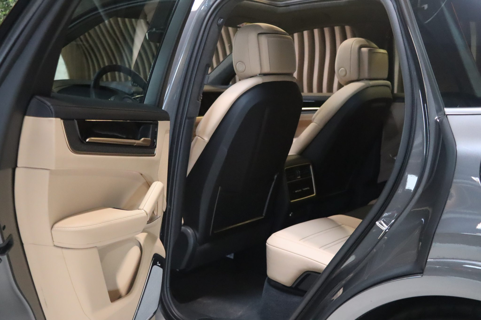 Porsche Cayenne Turbo E-Hybrid 739ch – Première main française – Photo 42