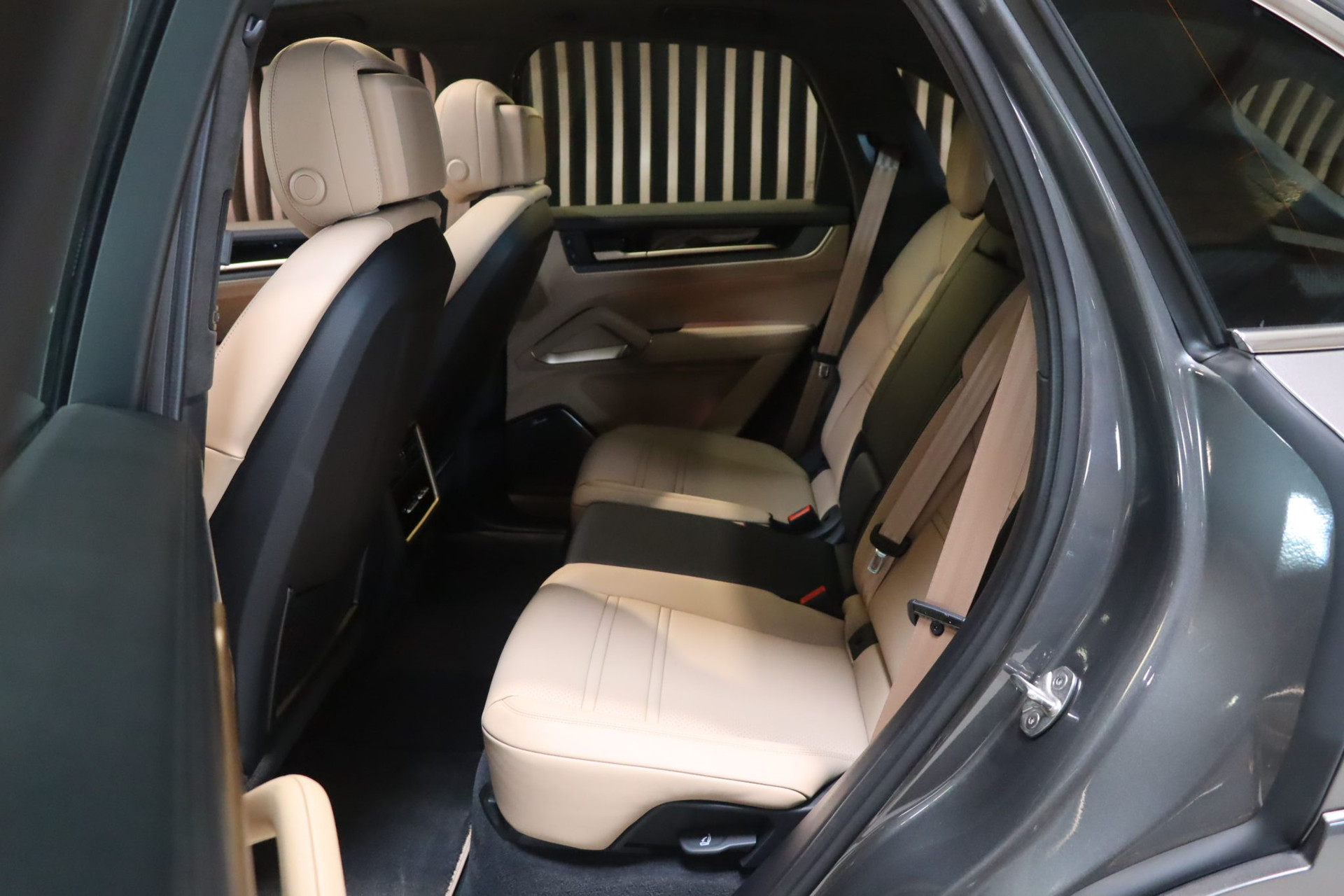 Porsche Cayenne Turbo E-Hybrid 739ch – Première main française – Photo 43
