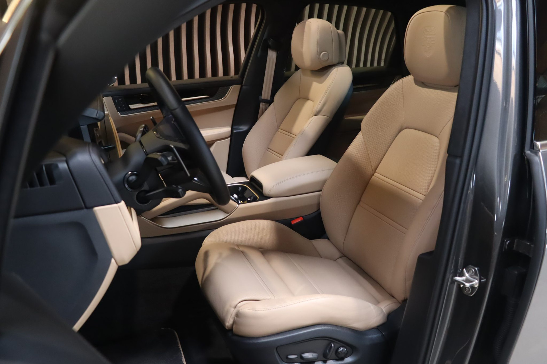 Porsche Cayenne Turbo E-Hybrid 739ch – Première main française – Photo 6