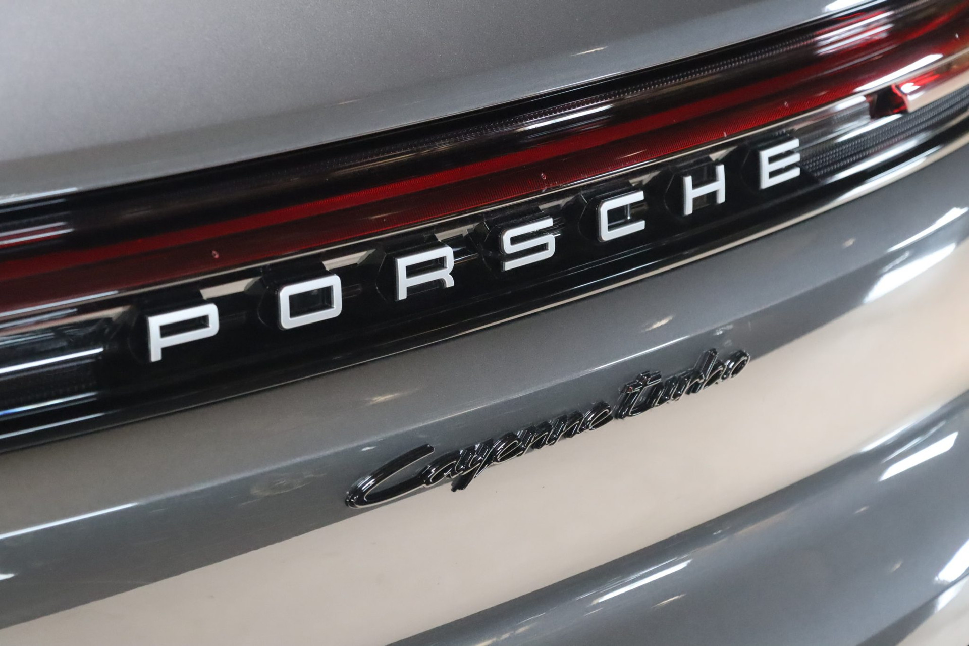 Porsche Cayenne Turbo E-Hybrid 739ch – Première main française – Photo 57