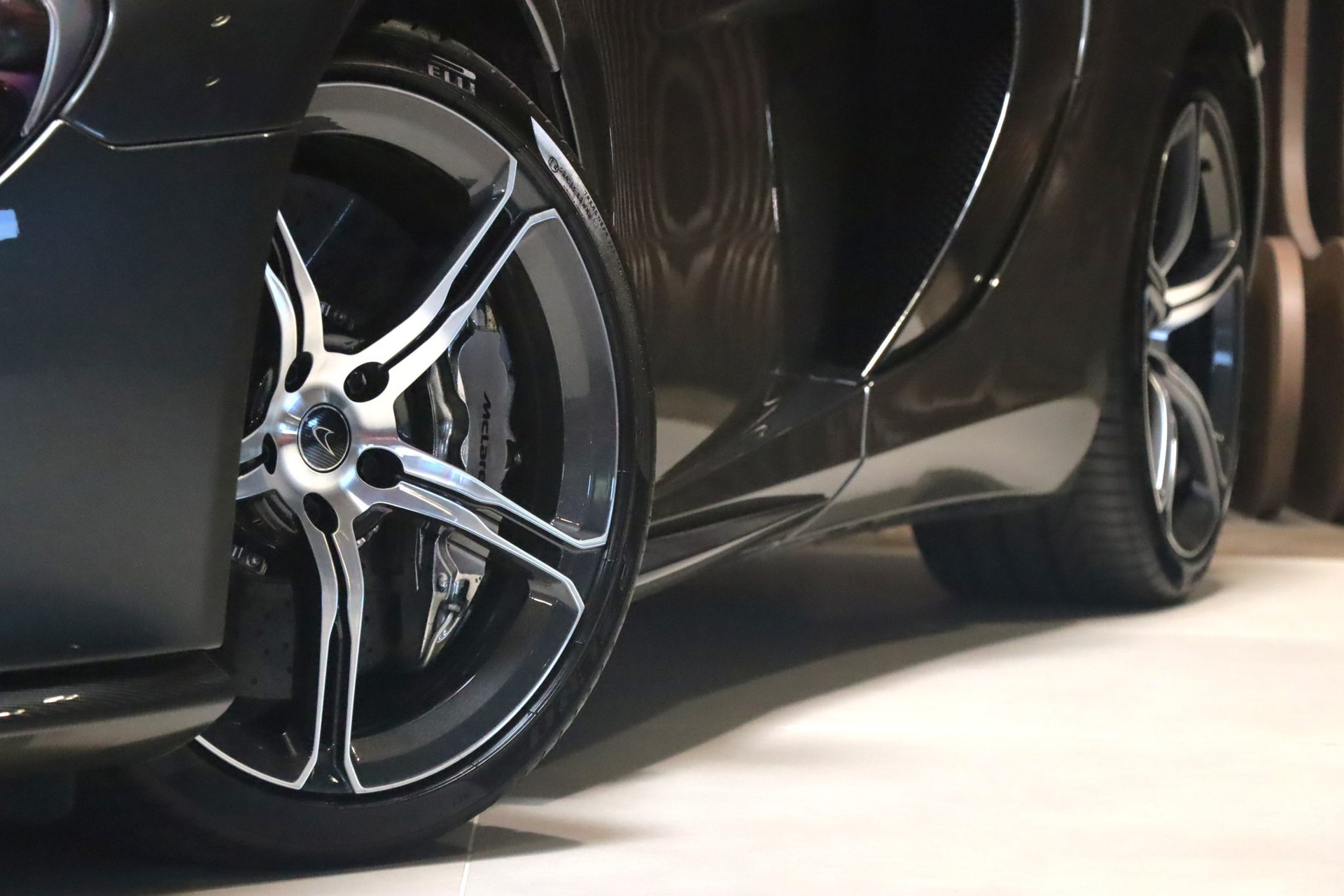 McLaren 650S Spider – Storm Grey, origine Suisse, 27 300 km – Photo 38