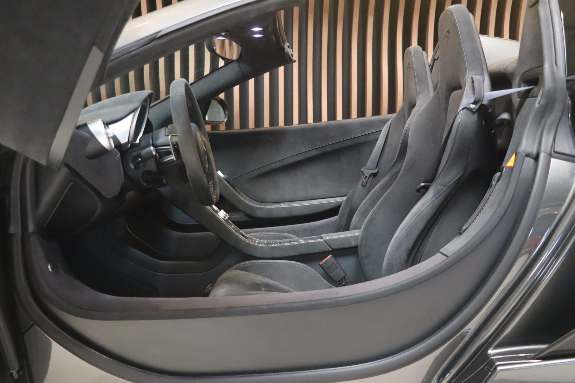 McLaren 650S Spider – Storm Grey, origine Suisse, 27 300 km – Photo 8