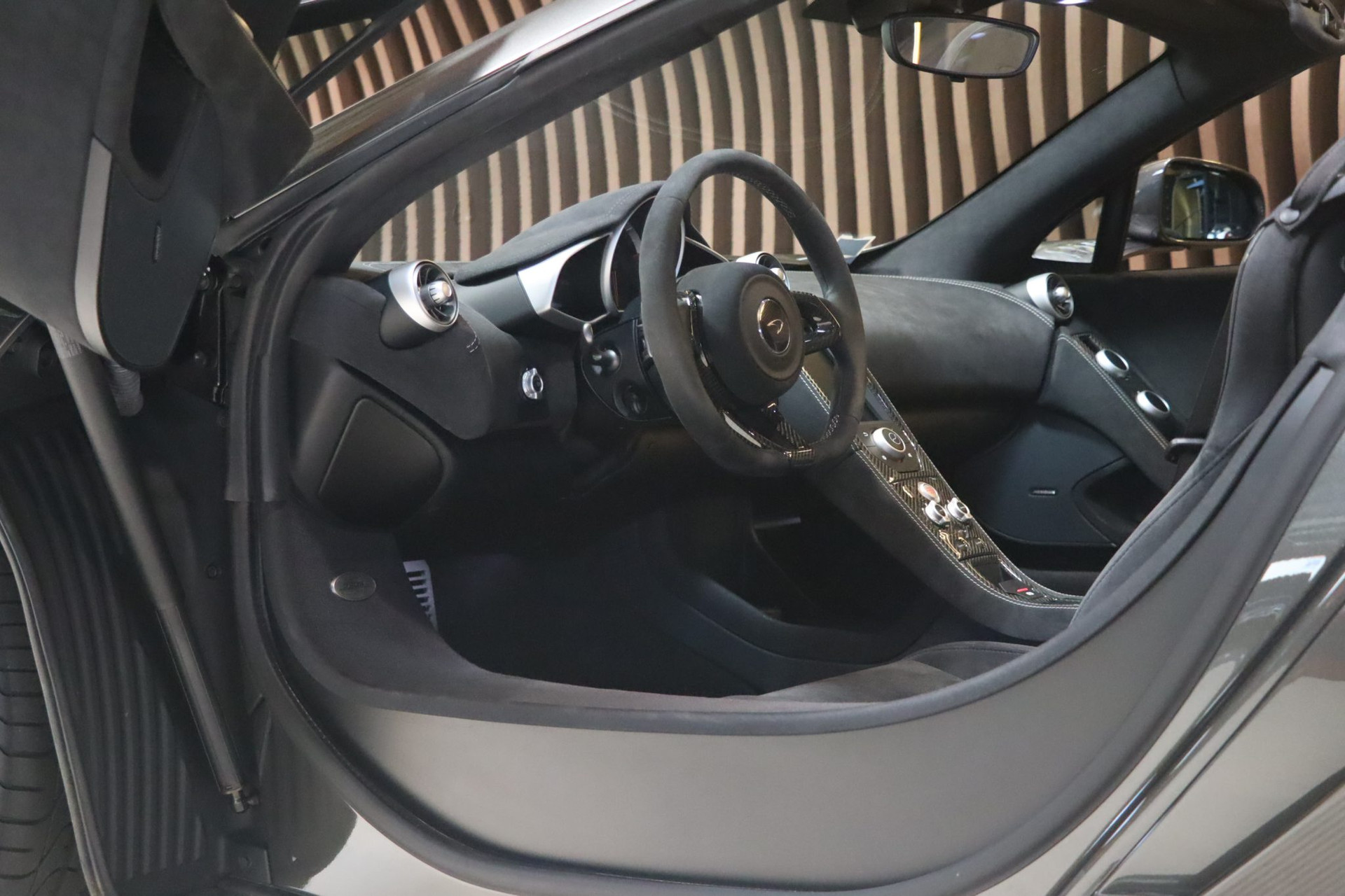 McLaren 650S Spider – Storm Grey, origine Suisse, 27 300 km – Photo 9