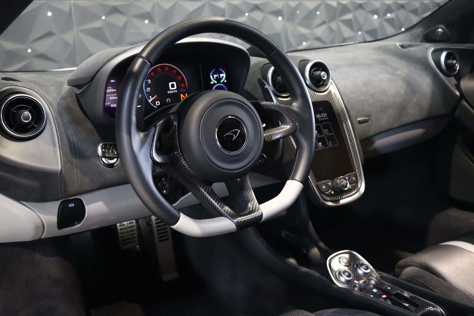 McLaren 570 GT – Ice Silver – 29 200 km – Origine française – Photo 15