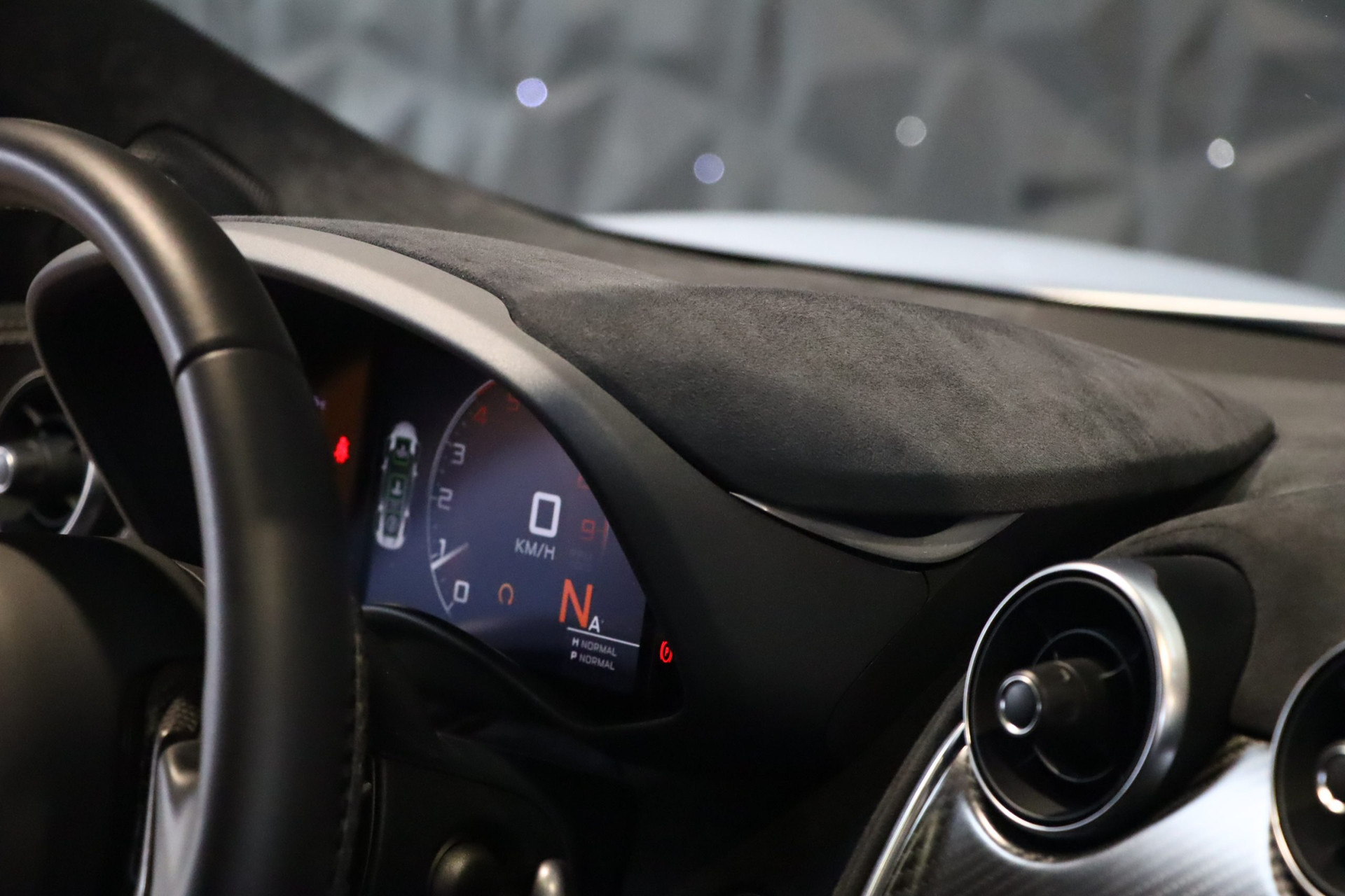 McLaren 570 GT – Ice Silver – 29 200 km – Origine française – Photo 23