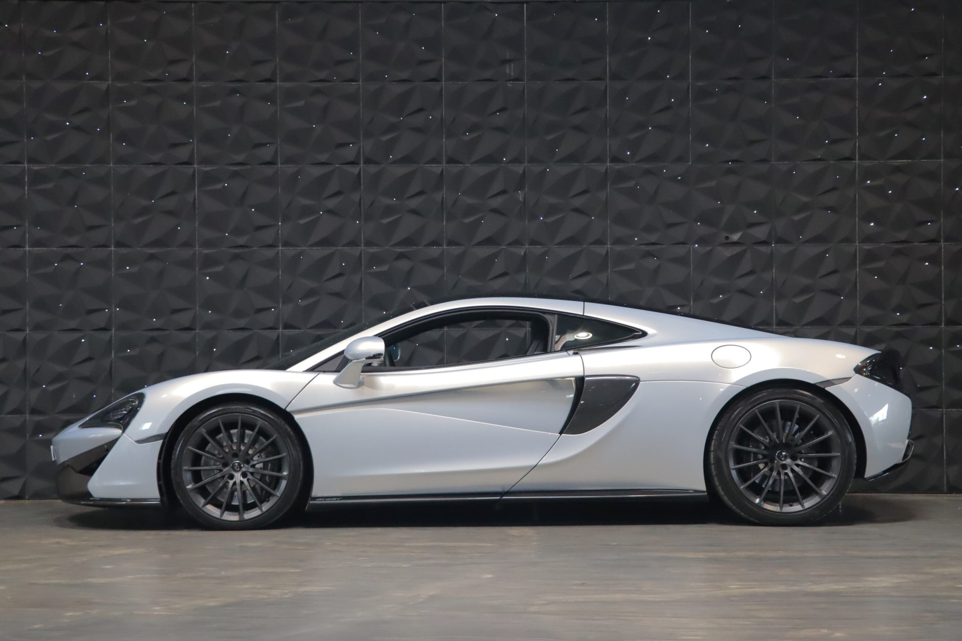 McLaren 570 GT – Ice Silver – 29 200 km – Origine française – Photo 5