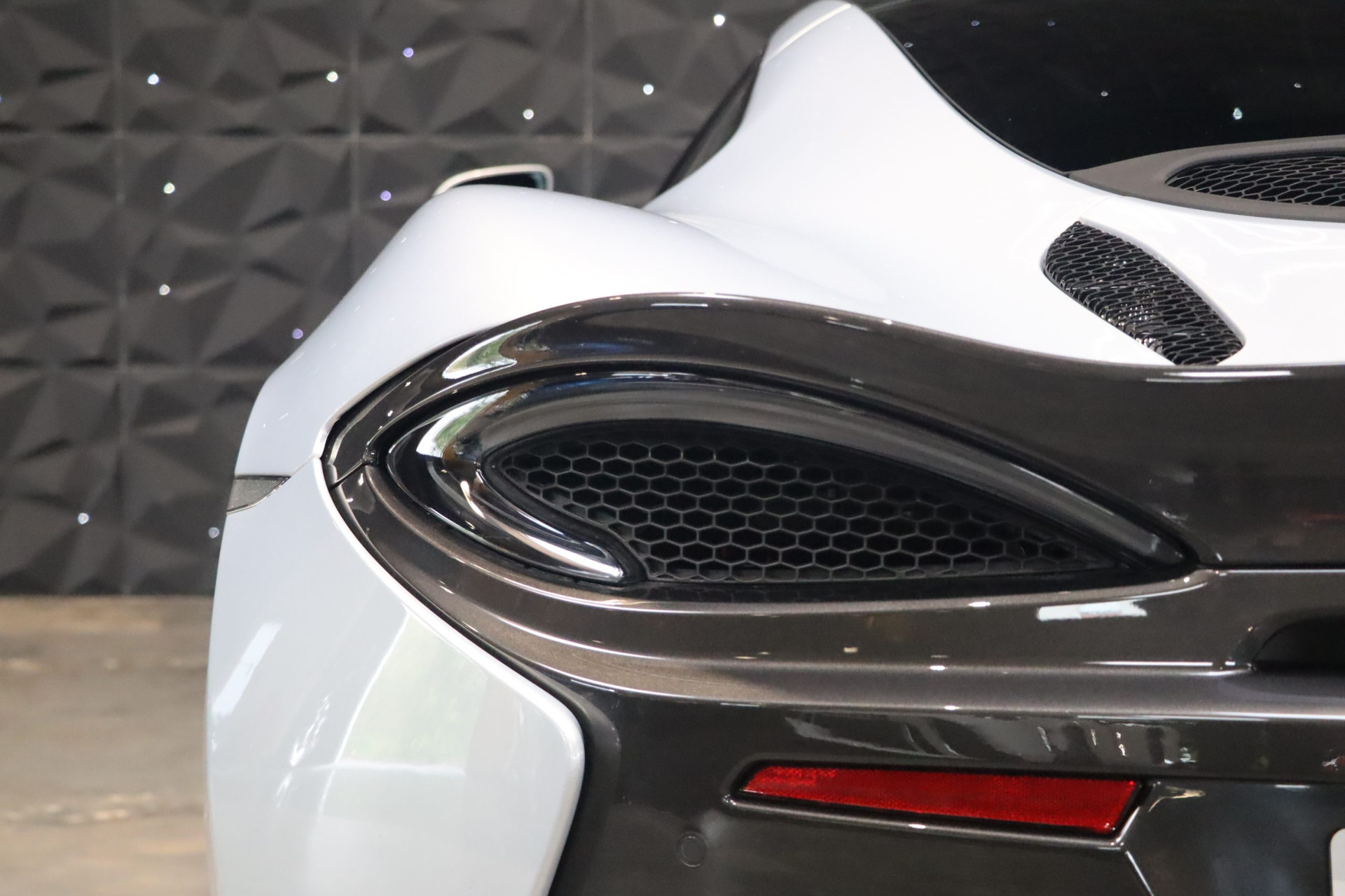 McLaren 570 GT – Ice Silver – 29 200 km – Origine française – Photo 51
