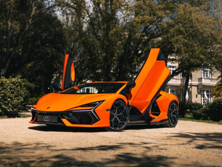 Lamborghini Revuelto Arancio Apodis — Full Carbon, 1 015 ch hybrides – Photo 1