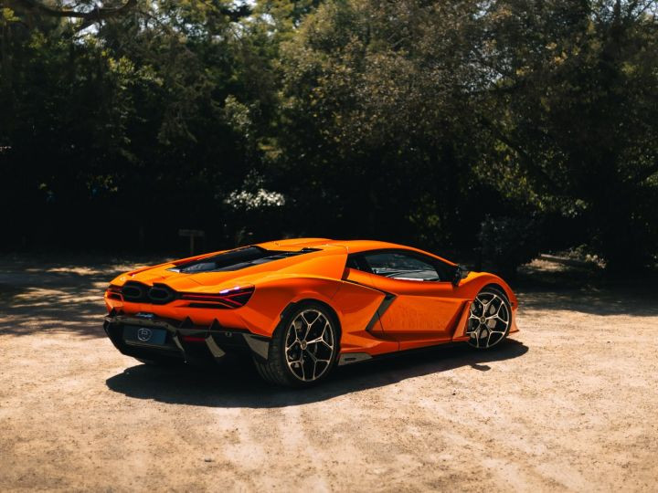 Lamborghini Revuelto Arancio Apodis — Full Carbon, 1 015 ch hybrides – Photo 4