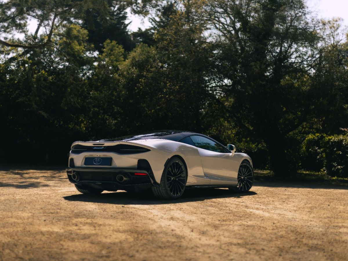 McLaren GT V8 biturbo 620 ch — Origine France, lift, échappement sport – Photo 6