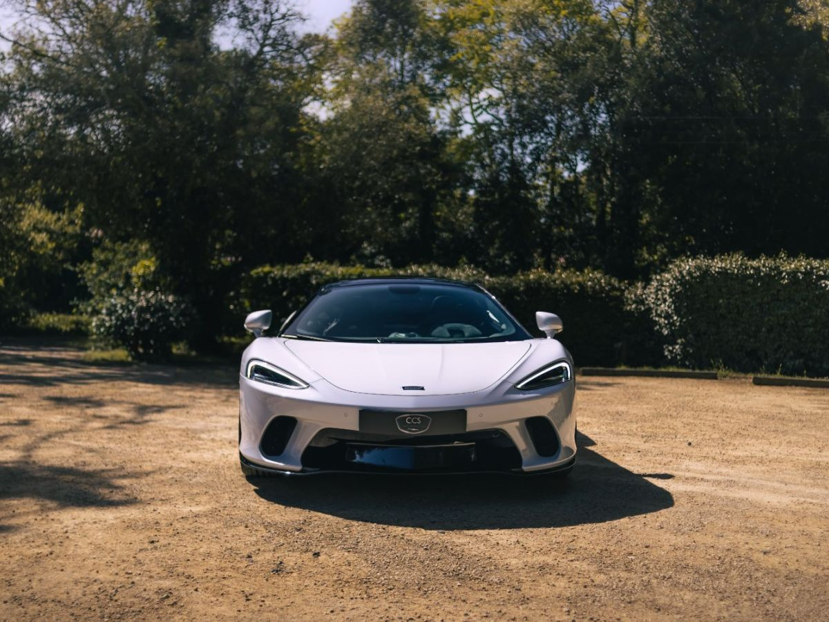 McLaren GT V8 biturbo 620 ch — Origine France, lift, échappement sport – Photo 9