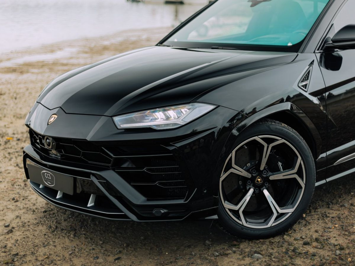 Lamborghini Urus 4.0 V8 biturbo 650 ch, noir métallisé, 84 000 km – Photo 3