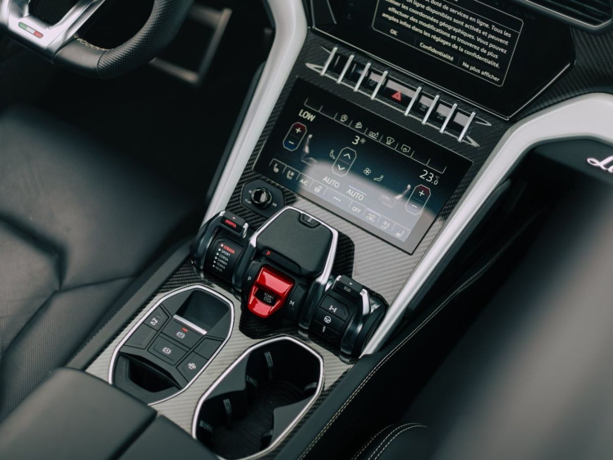 Lamborghini Urus 4.0 V8 biturbo 650 ch, noir métallisé, 84 000 km – Photo 8