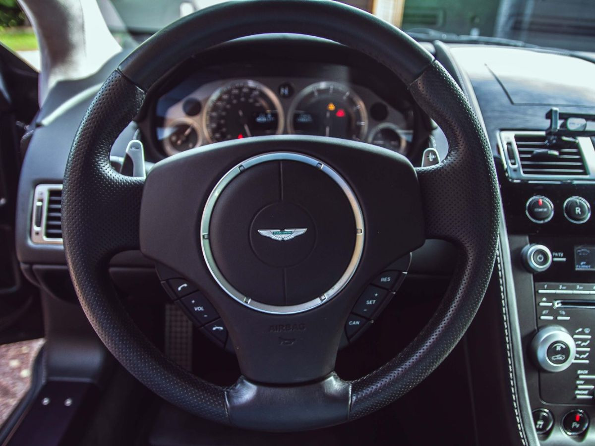 Aston Martin V8 Vantage N420 Sportshift – 426 ch, 42 300 km – Photo 13