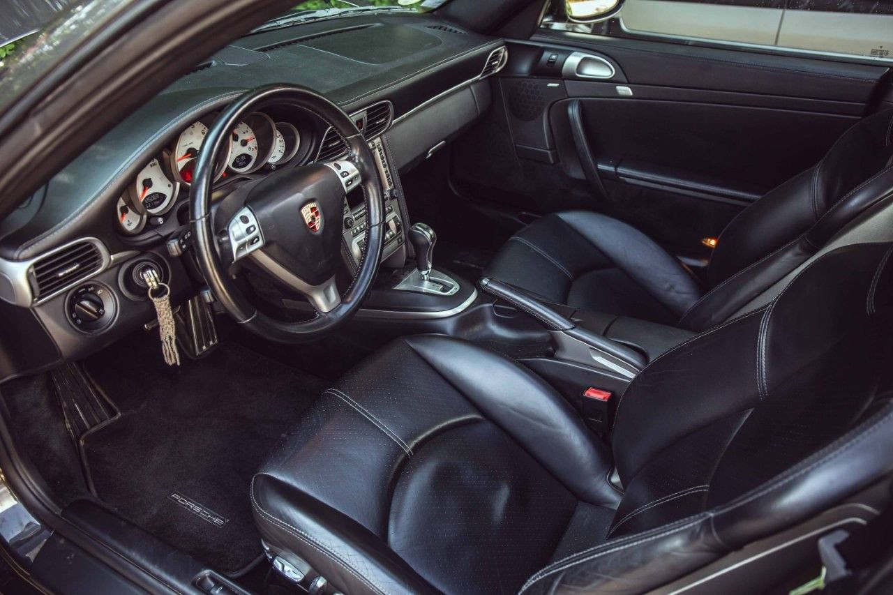 Porsche 911 type 997 Carrera S — 355 ch — Gris métallisé – Photo 12