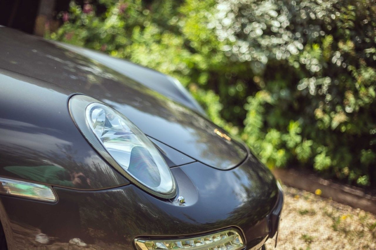 Porsche 911 type 997 Carrera S — 355 ch — Gris métallisé – Photo 21