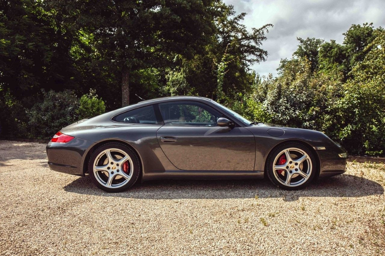 Porsche 911 type 997 Carrera S — 355 ch — Gris métallisé – Photo 7