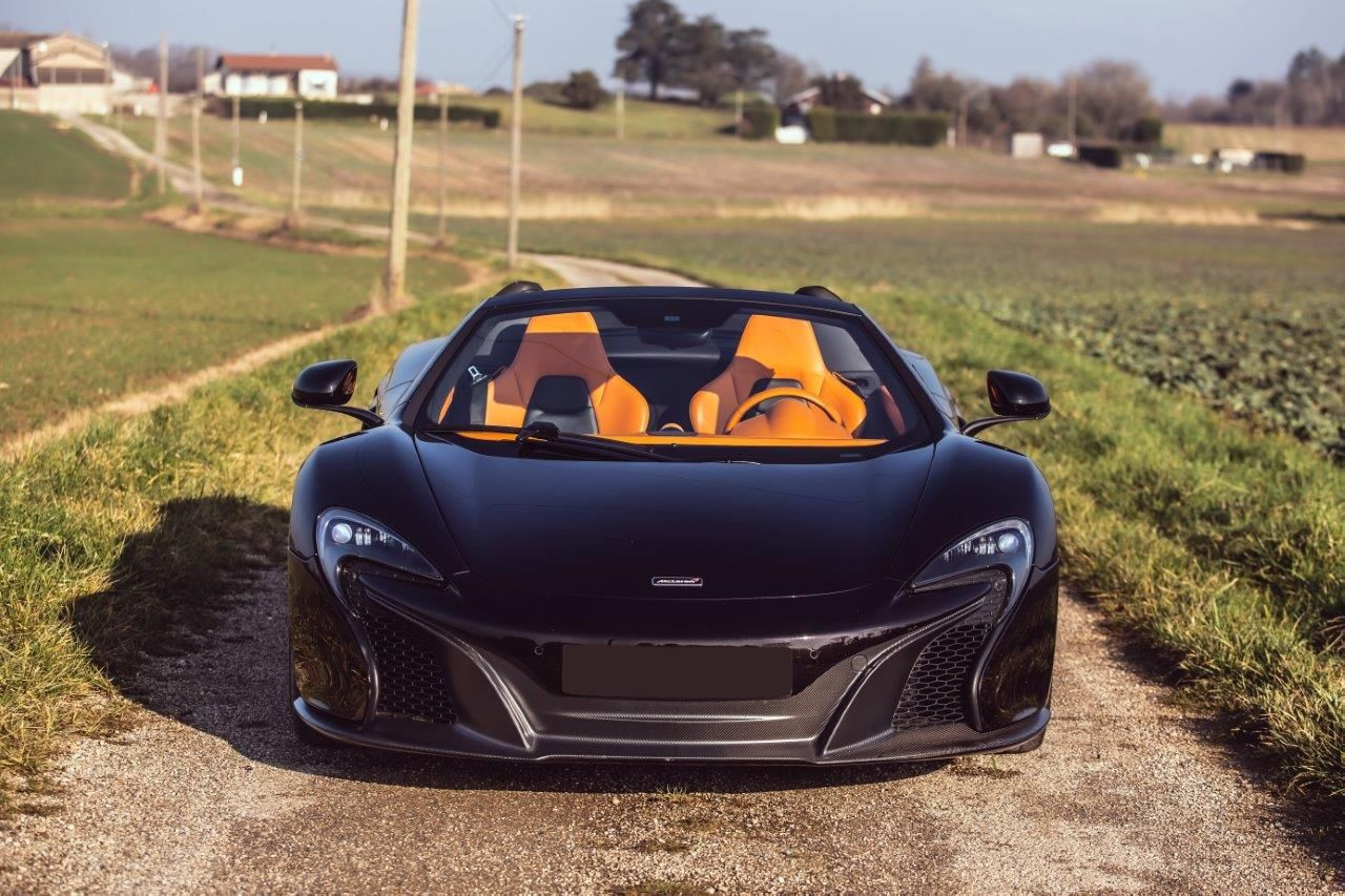 McLaren 650S Spider MSO — 650 ch, carbone et Agrigan Black – Photo 20