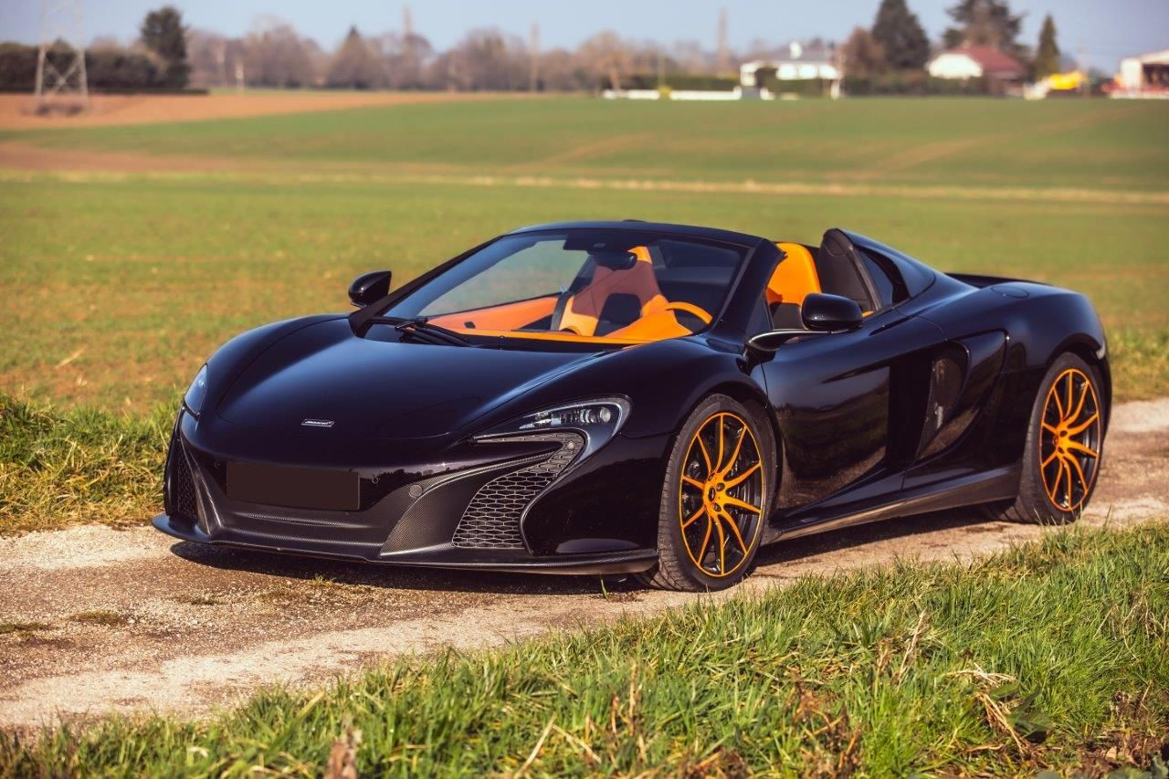 McLaren 650S Spider MSO — 650 ch, carbone et Agrigan Black – Photo 3
