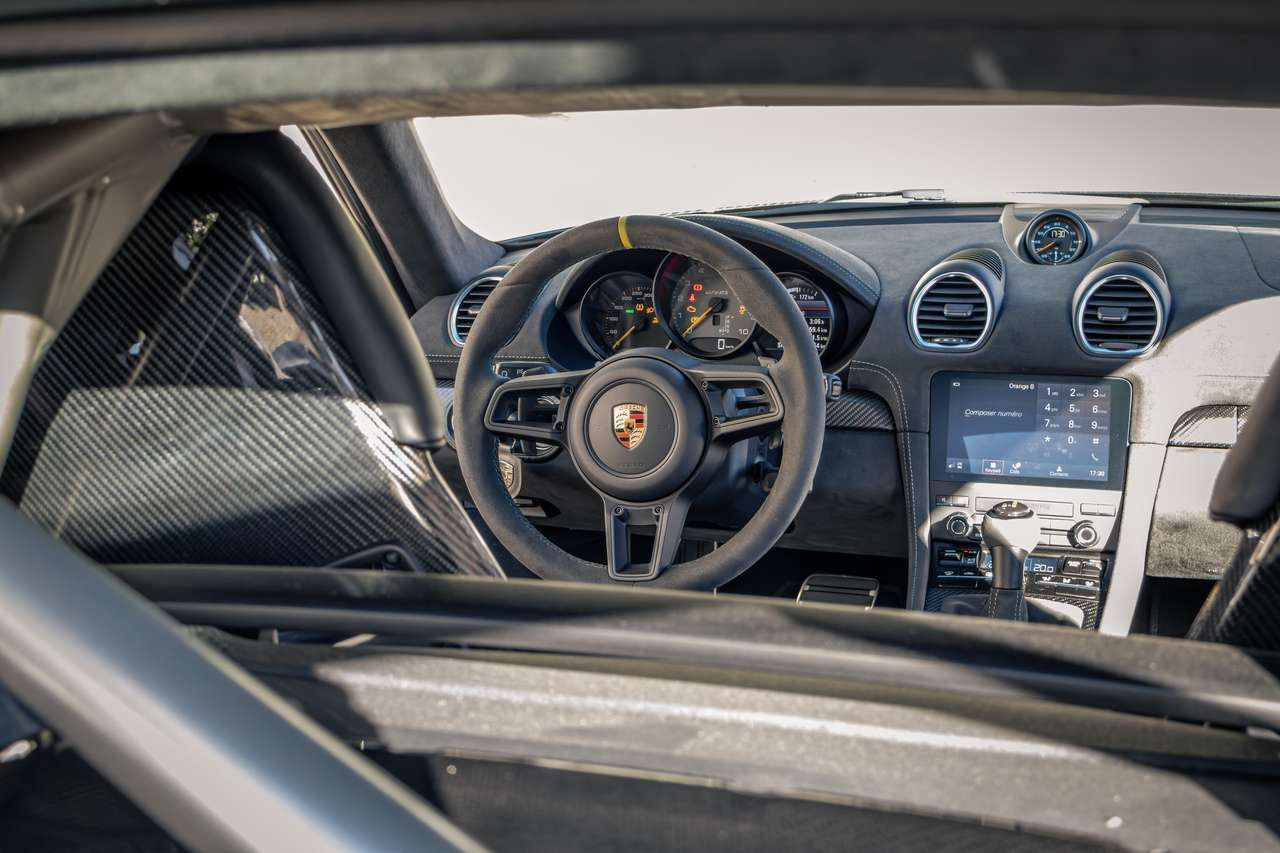 Porsche 718 Cayman GT4 RS — Weissach Pack, 500 ch, 2 800 km – Photo 12