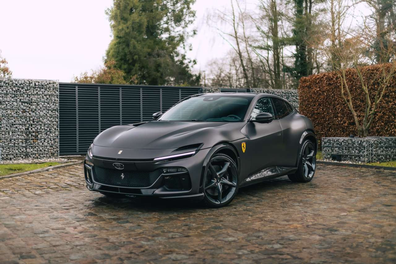 Ferrari Purosangue – V12 atmosphérique, carrosserie Grigio mat – Photo 1