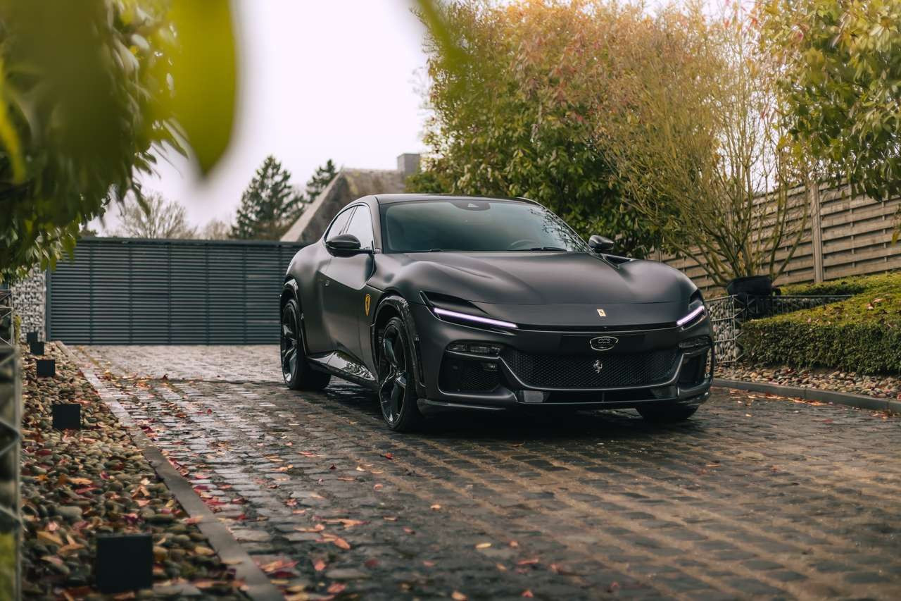Ferrari Purosangue – V12 atmosphérique, carrosserie Grigio mat – Photo 3