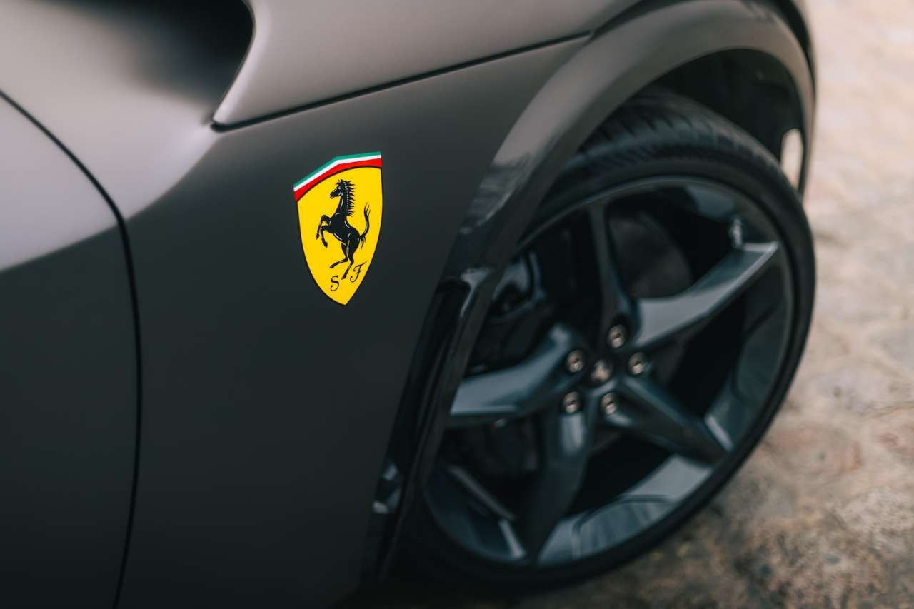Ferrari Purosangue – V12 atmosphérique, carrosserie Grigio mat – Photo 27