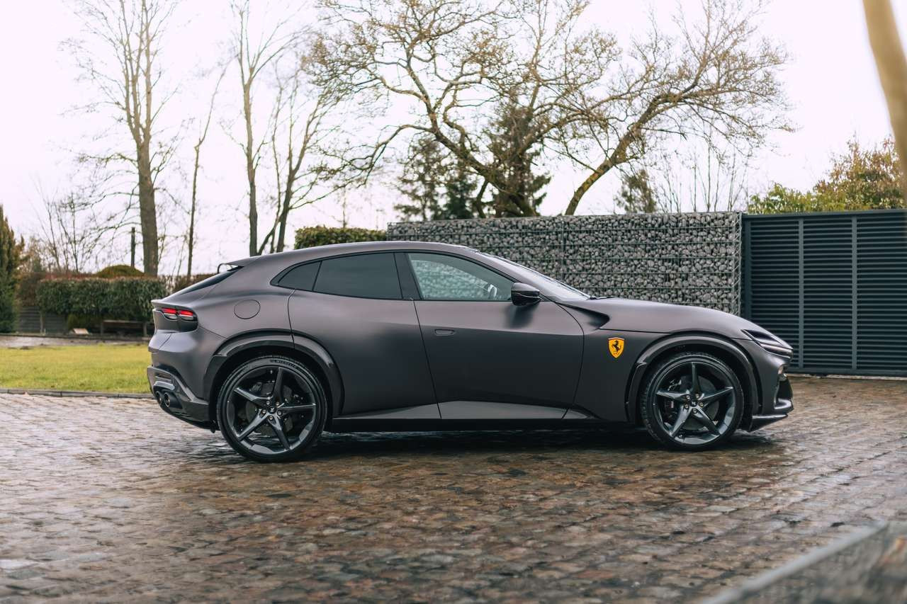 Ferrari Purosangue – V12 atmosphérique, carrosserie Grigio mat – Photo 6
